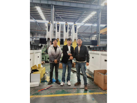 A Quanzhou JINZUAN Technology Co., Ltd. recebe com satisfação um novo pedido do Uzbequistão, reforçando a confiança em máquinas CNC de alto desempenho para processamento de pedra.