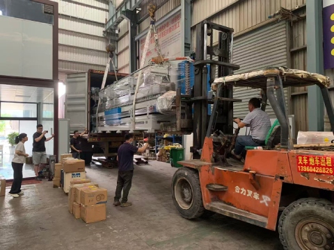 Uma solução completa para processamento de bordas de pedra chega ao Vietnã.